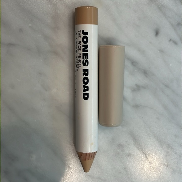 Jones Road face pencil - Picture 4 of 5